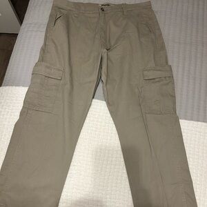 Men’s cargo/work pants (34x30)